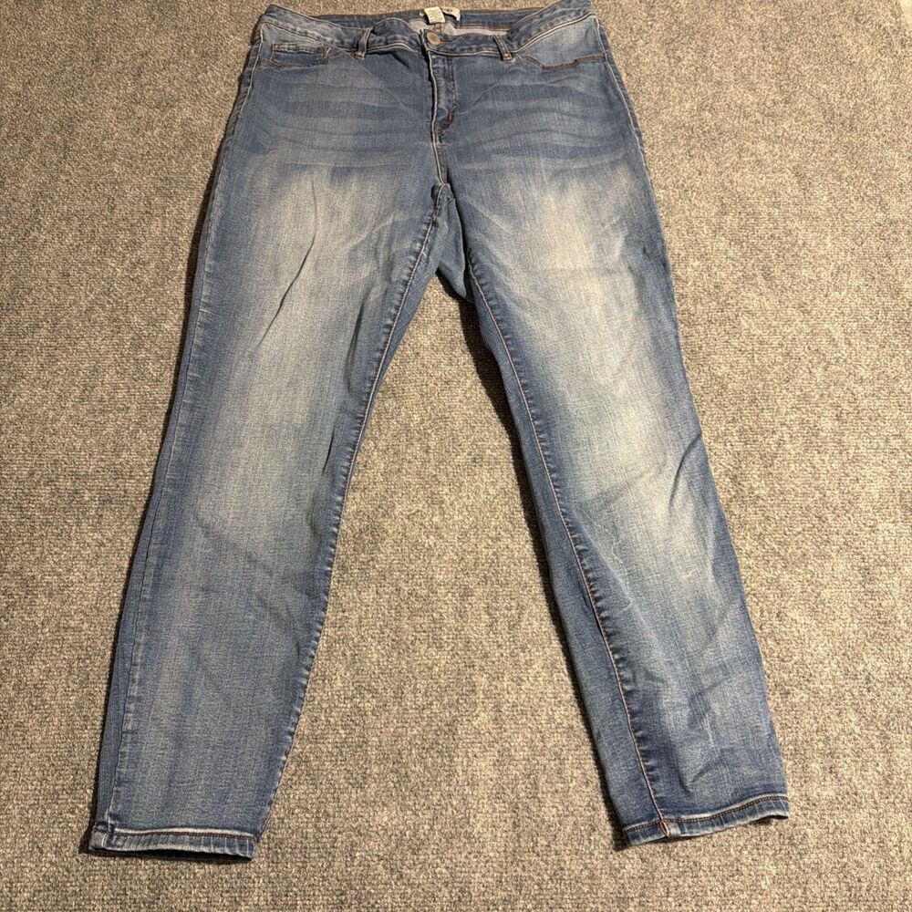 Refuge Denim Jeans Womens Size 18 Blue Stretch Straight Pockets Whiskers